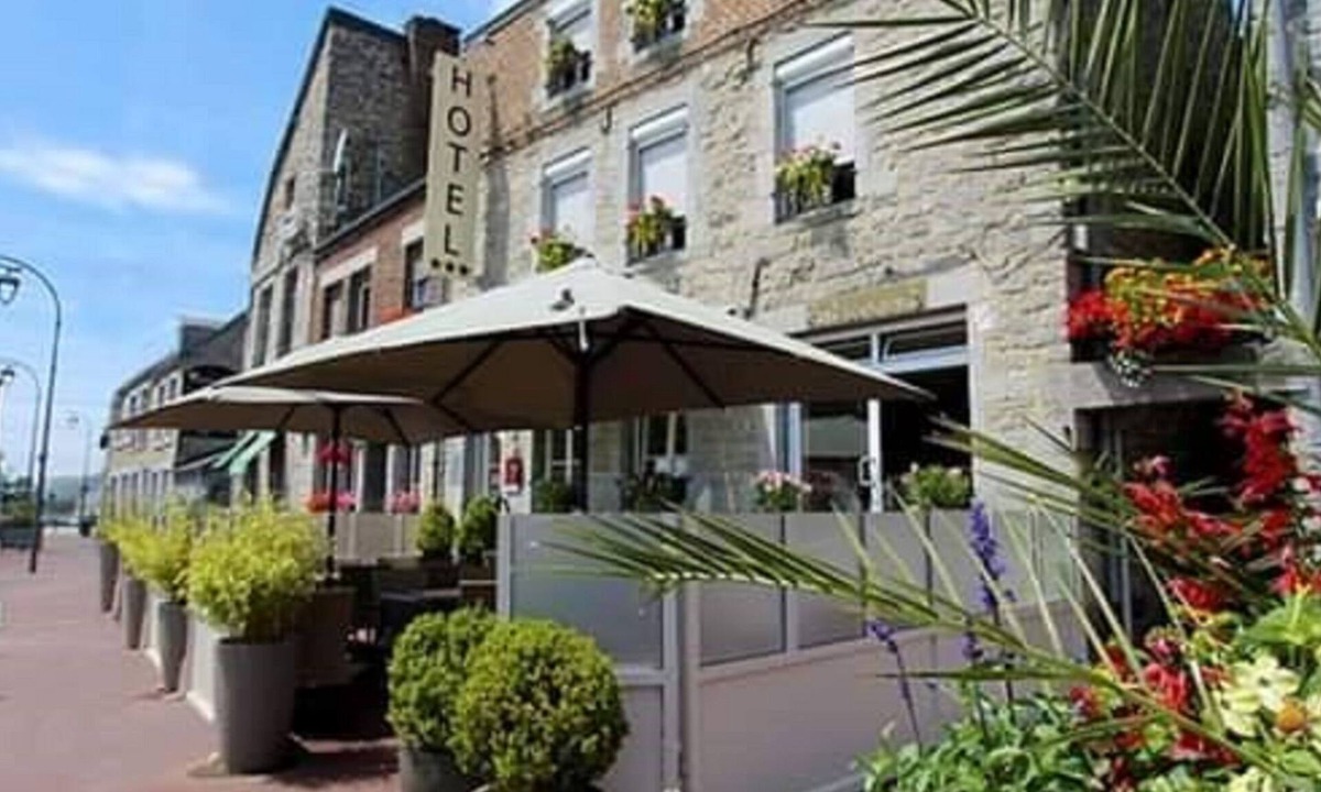 Givet Hotel | Hôtel Le Roosevelt