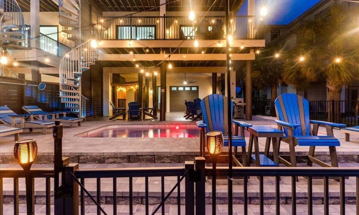 Navarre Beach Casa | Salty Sue 6 Bedroom Home