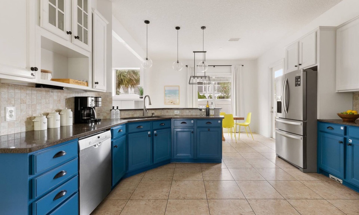 Vilano Beach Casa | Vilano Villa Near Beach w Saltwater Pool Spa Game Room Built-in Grill