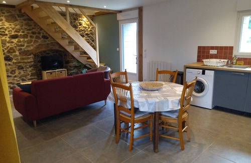 Pleguien Apartamento | À 5 Minutes de la mer , Appartement Tout Confort Dans une Longère en Pierre