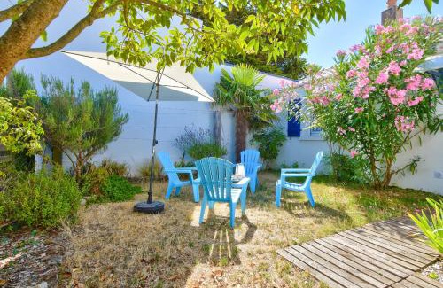 L'Epine Casa | À 800 m de la mer, jolie maison avec jardin pour 7