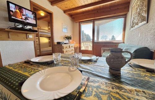 Crest-Voland Apartamento | À deux pas des pistes : Appartement 2 pièces cabine à Crest-Voland – 4-6 pers. - FR-1-595-65