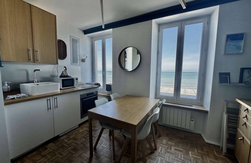 Arromanches-les-Bains Apartamento | À L'est - Studio vue mer sur la Digue