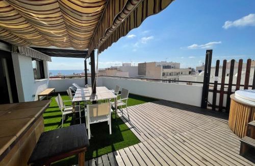Carboneras Apartamento | Ático Cabo de Gata con Terraza, Jacuzzi y vistas al mar