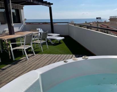 Carboneras Apartamento | Ático Cabo de Gata con Terraza, Jacuzzi y vistas al mar