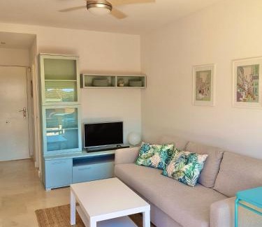 Marina de Casares Apartamento | Ático con gran terraza a 50 metros de la playa de Casares