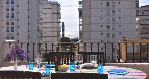 Torre del Mar Apartamento | Ático con Gran Terraza y vistas al Mar
