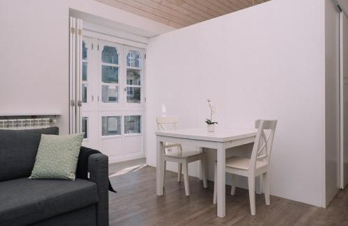 Casco Vello Apartamento | Ático con luz y brillo en Vigo by CABANA Rentals