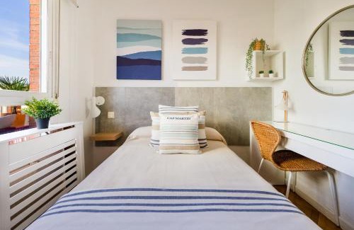 Delicias Apartamento | Ático con terraza, parking y piscina