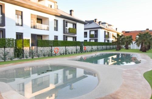 Loredo Apartamento | Ático de lujo con piscina y mini golf en la playa
