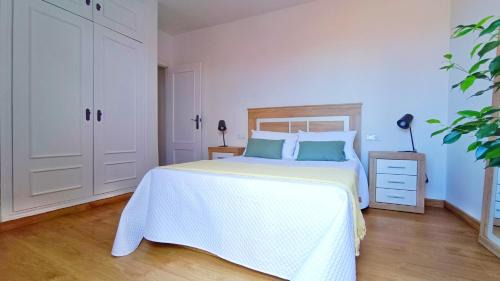 Armilla Apartamento | Ático Deluxe Granada, Parking gratis y Terraza