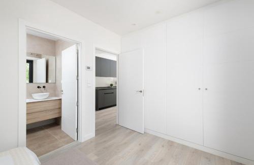 Llanes Apartamento | Ático en Llanes con gran terraza, piscina y pista de paddel