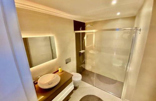 Vilagarcía de Arousa Apartamento | ÁTICO MONET - Arte y cielo frente al parque con río y junto al mar