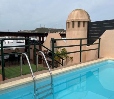 Playa de Vera Apartamento | ÁTICO Paraíso Beach con piscina privada