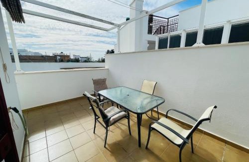 Centro de Conil de la Frontera Apartamento | Ático Premium Conil con 2 terrazas, parking, piscina, Aire Ac y WIFI -SOLO FAMILIAS Y PAREJAS-