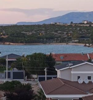 Cesme Villa | Çeşme Dalyan'da, Triplex Müstakil, Havuzlu Villa
