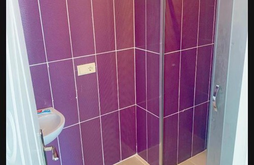 Arnavutkoy Casa | çift kişilik banyolu oda (2) havalimanına 10 dakika