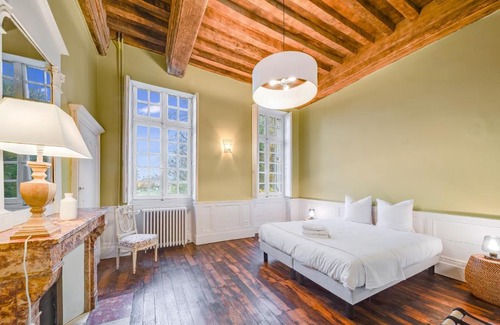Breteniere Casa | Écrin exclusif au sein d'un château en Bourgogne