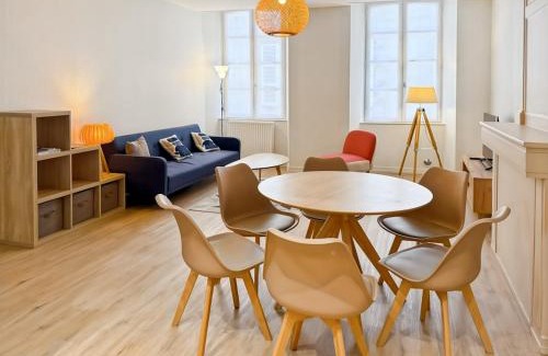 Aurillac Apartamento | Élégance, confort à l'Hôtel particulier d'Aurillac
