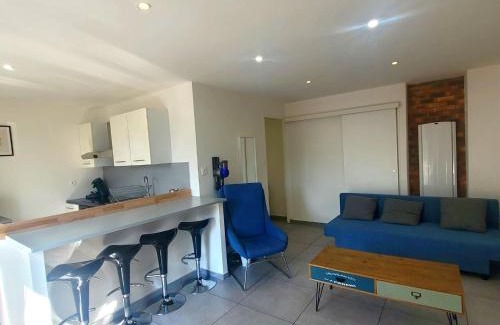 Secteur 3 Apartamento | Élégant 3 Chambres avec Parking