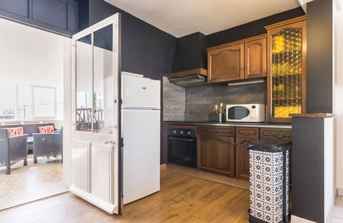 Nort-sur-Erdre Apartamento | Apartamento Renovado con Terraza Privada en Nort-sur-Erdre