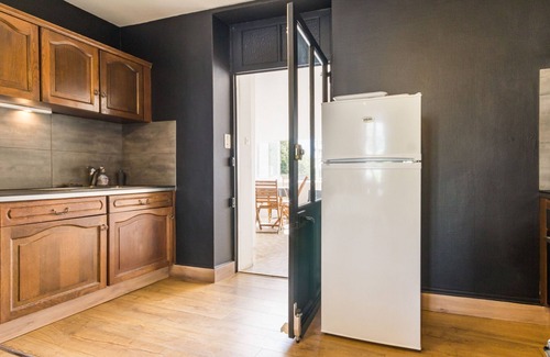 Nort-sur-Erdre Apartamento | Apartamento Renovado con Terraza Privada en Nort-sur-Erdre