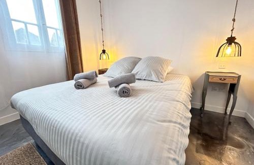 Domfront en Poiraie Apartamento | Élégant*Epoxy*Design&Décor