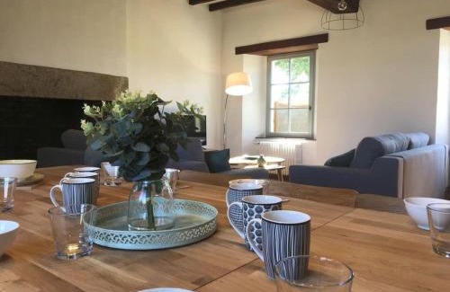 Les Herbiers Casa | Élégant gîte 18ème siècle rénové avec piscine couverte, terrasse et grand terrain aux Herbiers. - FR-1-426-406