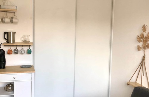 Fontaine Apartamento | Élégant Studio Proche Tram, Parking Sécurisé
