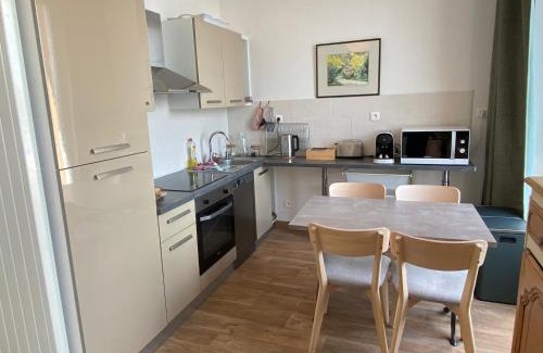 Dieppe Apartamento | Établissement 3 étoiles avec ASCENSEUR, 3 appartements lumineux vue port avec balcon, 200m de la mer, Wifi Fibre, tous service inclus