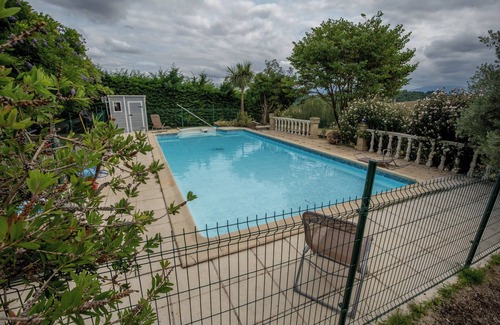 Saux-et-Pomarede Casa | Étage Indépendant Ferme Rénovée 150 m2 Avec vue sur les Pyrénées