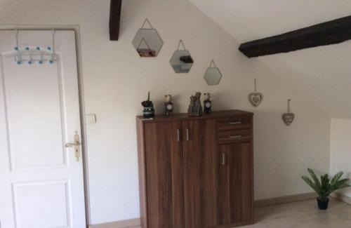 Roissy-en-France Casa | ÉTAGES PRIVÉE POUR 4 PERSONNES 2 CHAMBRES ET 1 SALE DE BAIN i