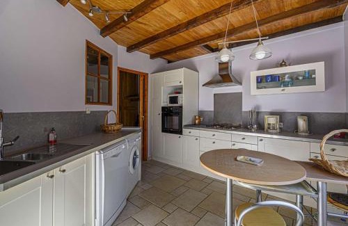 Etel Villa | Étel - Longère 7 pièces 150 m² - Wifi - Jardin clos - FR-1-479-225