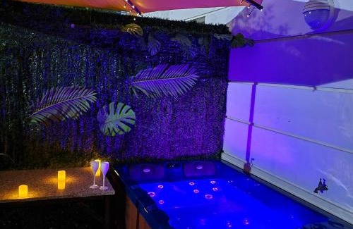 La Bocca Nord Apartamento | Évasion à deux, domaine prestigieux, jacuzzi et parking privés, piscine