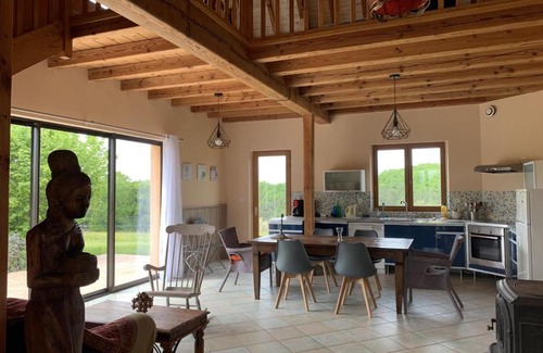 Plazac Casa | Évasion en Périgord: Gîte 4 chambres, terrasse, jardin, animaux bienvenus, près de Sarlat - FR-1-616-449