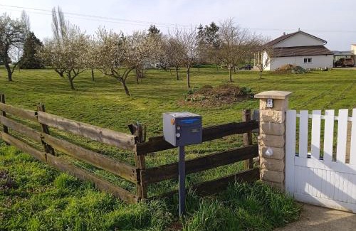 Lantefontaine Cama Y Desayuno | Évasion Tranquille entre Briey et Longuyon - Chambre d'Hôtes sur 5 Hectares - FR-1-584-288
