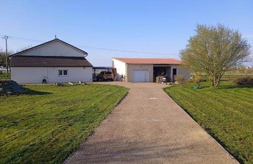 Lantefontaine Cama Y Desayuno | Évasion Tranquille entre Briey et Longuyon - Chambre d'Hôtes sur 5 Hectares - FR-1-584-288