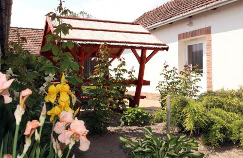 Morahalom Apartamento | Írisz Apartmanház