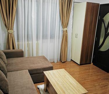 Sector 4 Apartamento | Închiriez garsoniera in Regim Hotelier Berceni-Sun Plaza