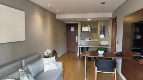 Batel Apartamento | Ótimo apartamento Batel até 4 pessoas! Apartamento em hotel serviço 24h