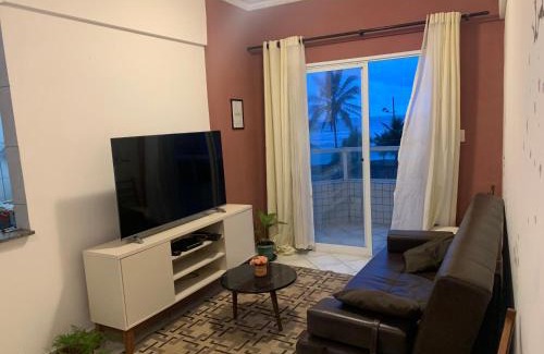 Balneario Martinez Apartamento | Ótimo Apartamento Frente ao Mar em Mongaguá