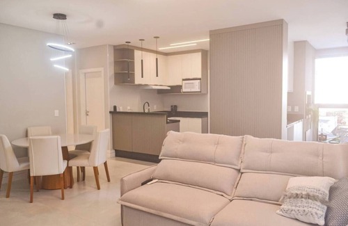 Castelo Branco Apartamento | Ótimo apto com WiFi à 550m do mar em Itapema/SC