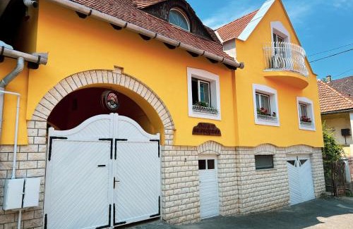 Tokaj Casa | Óvár 12 Vendégház