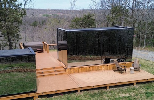 Conway Casa | ÖÖD Mirror House at SkyEagle Ridge