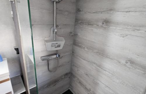 Knieper Nord Alquiler De Eote | ÖKO Budget Hausboot Retreat Mondschein