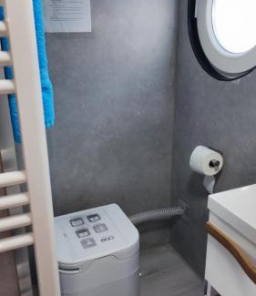 Knieper Nord Alquiler De Eote | ÖKO Budget Hausboot Retreat Mondschein
