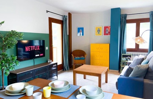Ransol Apartamento | Único Piso Colorido y Divertido En Ransol - Increibles Vistas al Rio y Naturaleza - Ideal Familias l by BonesVacances