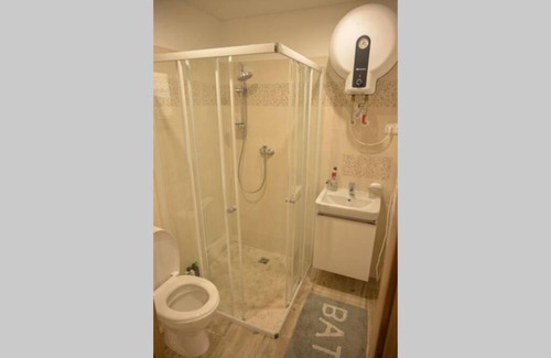 Unhost Apartamento | Útulný domek v zahradě v Unhošti nedaleko letiště