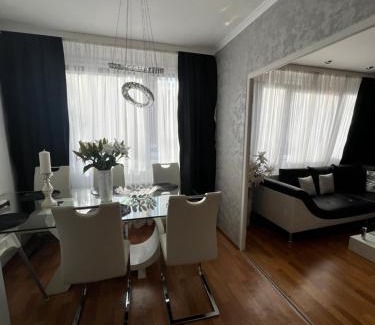Prague 4 Apartamento | Útulný prostorný tichý byt v blízkosti centra
