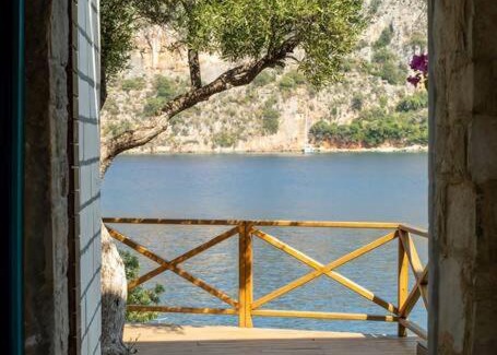 Kumluca Apartamento | Üç tarafı denizli çevrili harika villa